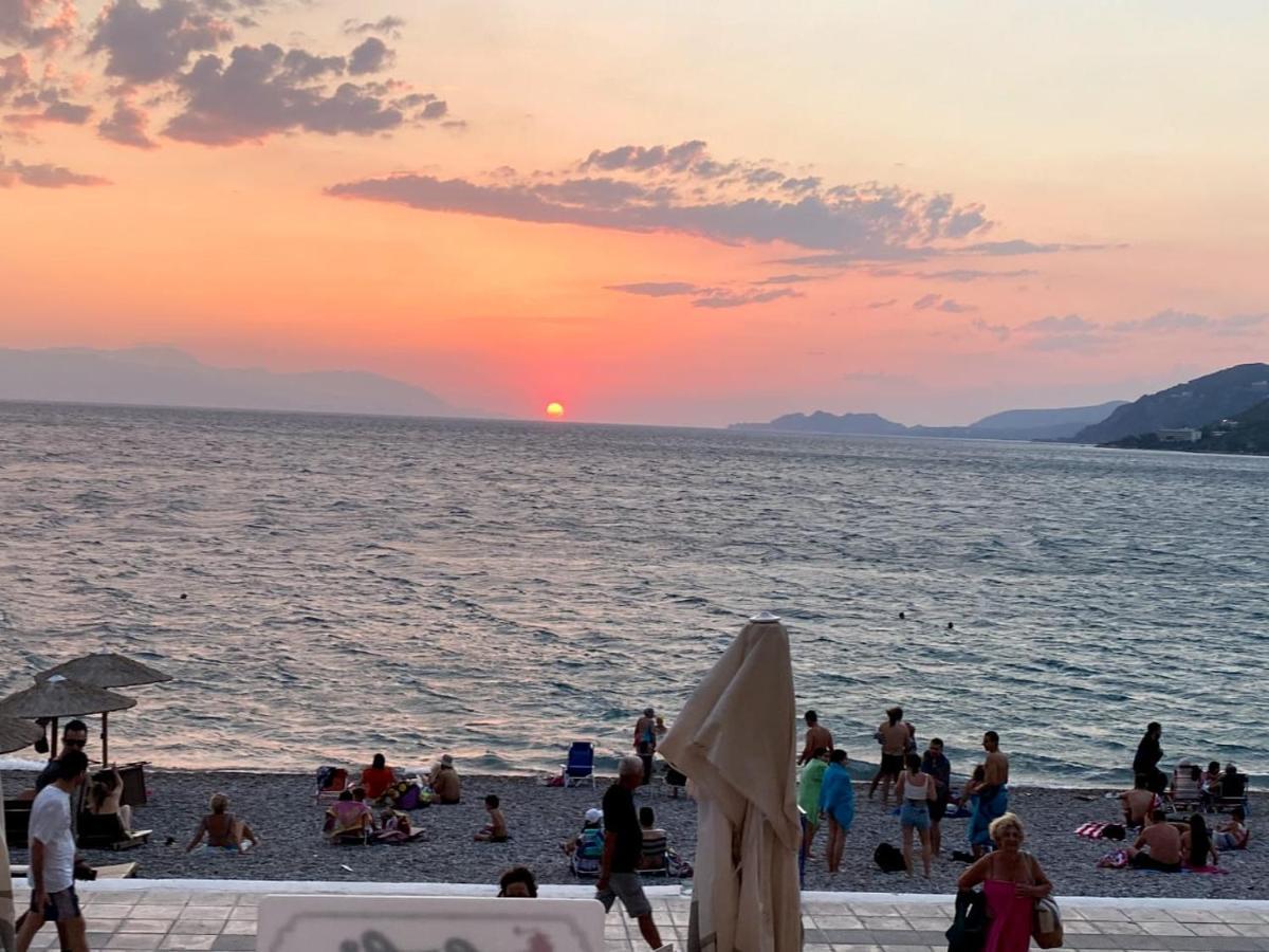 Grace Seaside Apartment Loutraki  Ngoại thất bức ảnh