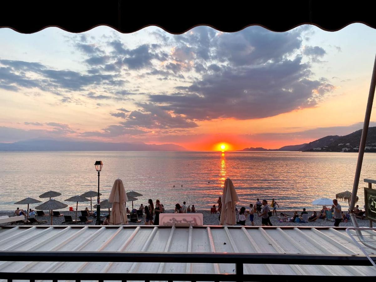 Grace Seaside Apartment Loutraki  Ngoại thất bức ảnh
