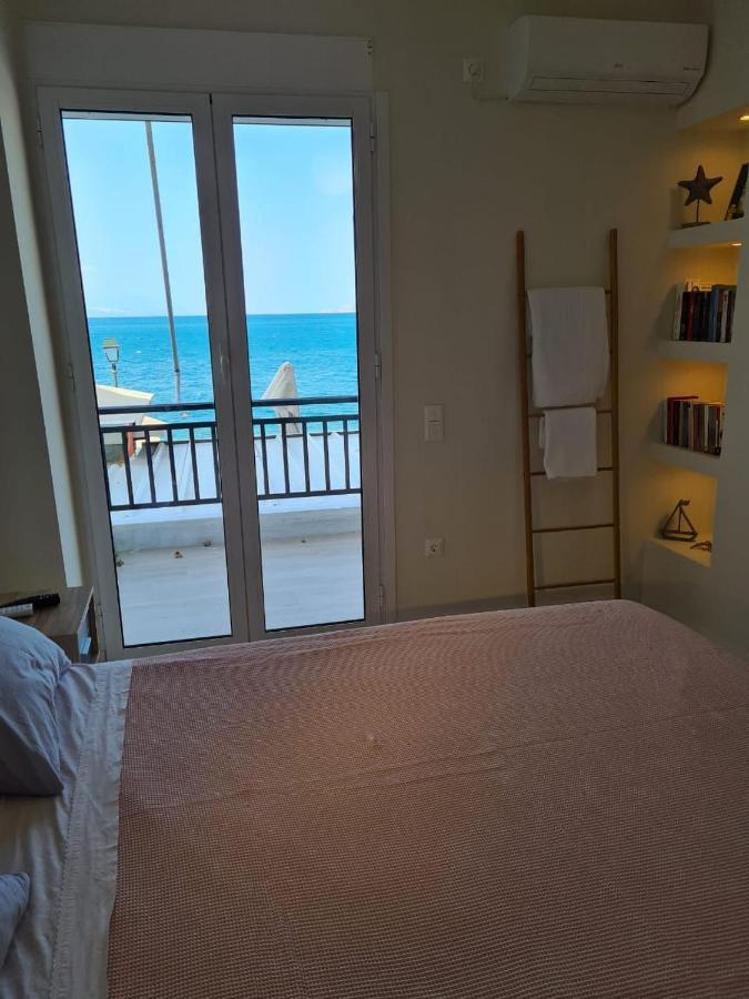 Grace Seaside Apartment Loutraki  Ngoại thất bức ảnh